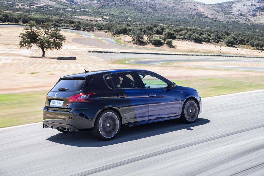  Peugeot 308 GTi 2017 года  (WW) (фото 44 из 50)